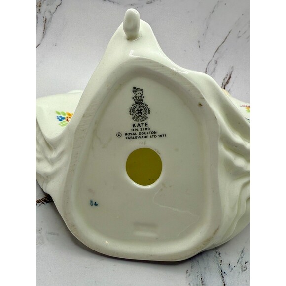 Royal Doulton “Kate”  HN 2789, 1977,  Windblown Floral Dress, stunning - Picture 6 of 15